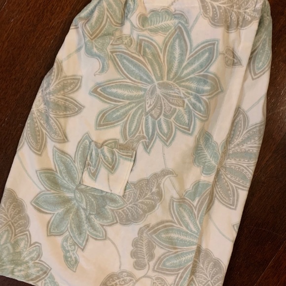 Post shower wrap. - Picture 5 of 6